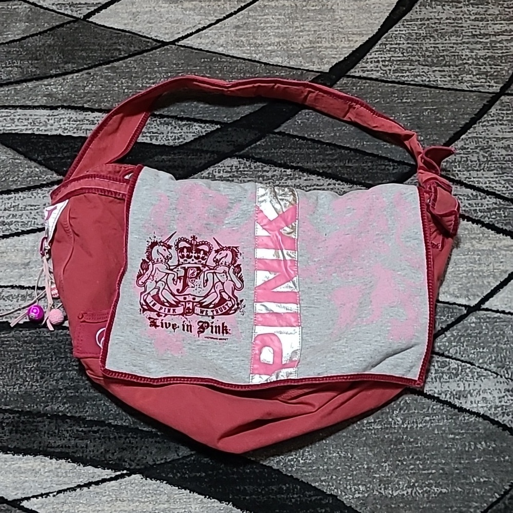 VINTAGE VS PINK LIVE IN PINK MAROON SNAP-BACK POUCHES SHOULDER DUFFLE BAG